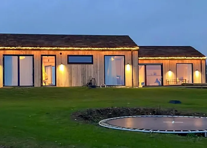 4 Bedroom Beautiful In Dom wakacyjny