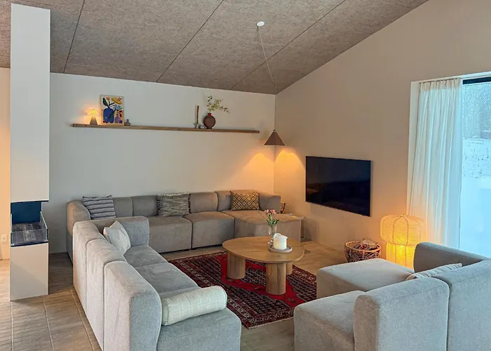 Holiday home 4 Bedroom Beautiful In Haderslev