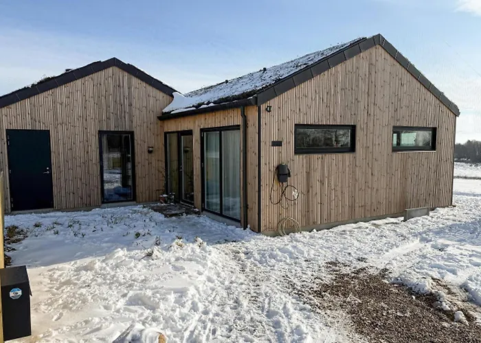 4 Bedroom Beautiful In Holiday home *