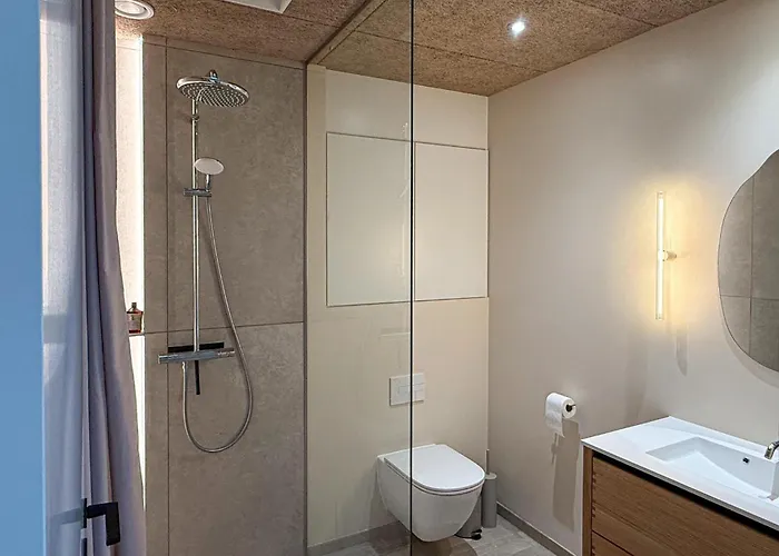 4 Bedroom Beautiful In Dom wakacyjny *